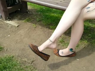 Ballet flats dangle!-7