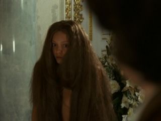 Lizzie Brochere – Sissi, l’imperatrice rebelle (2004) HD 720p!!!-4