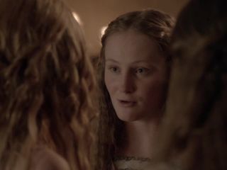 Rebecca Ferguson Topless - The White Queen 2013 s01e02-8